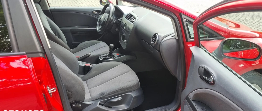 Seat Leon cena 9900 przebieg: 290000, rok produkcji 2006 z Szczecin małe 172